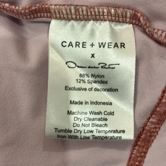 NWOT Care + Ware by Oscar de la Renta Chest port access hoodie - Picture 9 of 12
